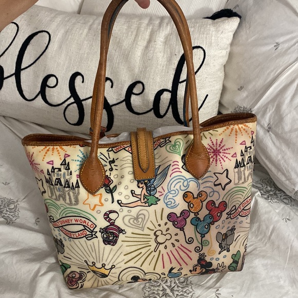 Dooney& Bourke collectors Disney park tote - Picture 2 of 11